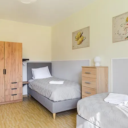 P&o Juhasow - Wawer Apartment